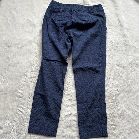Banana Republic Cropped Dress Pants | Textured Navy | Size 4P - Picture 4 of 7